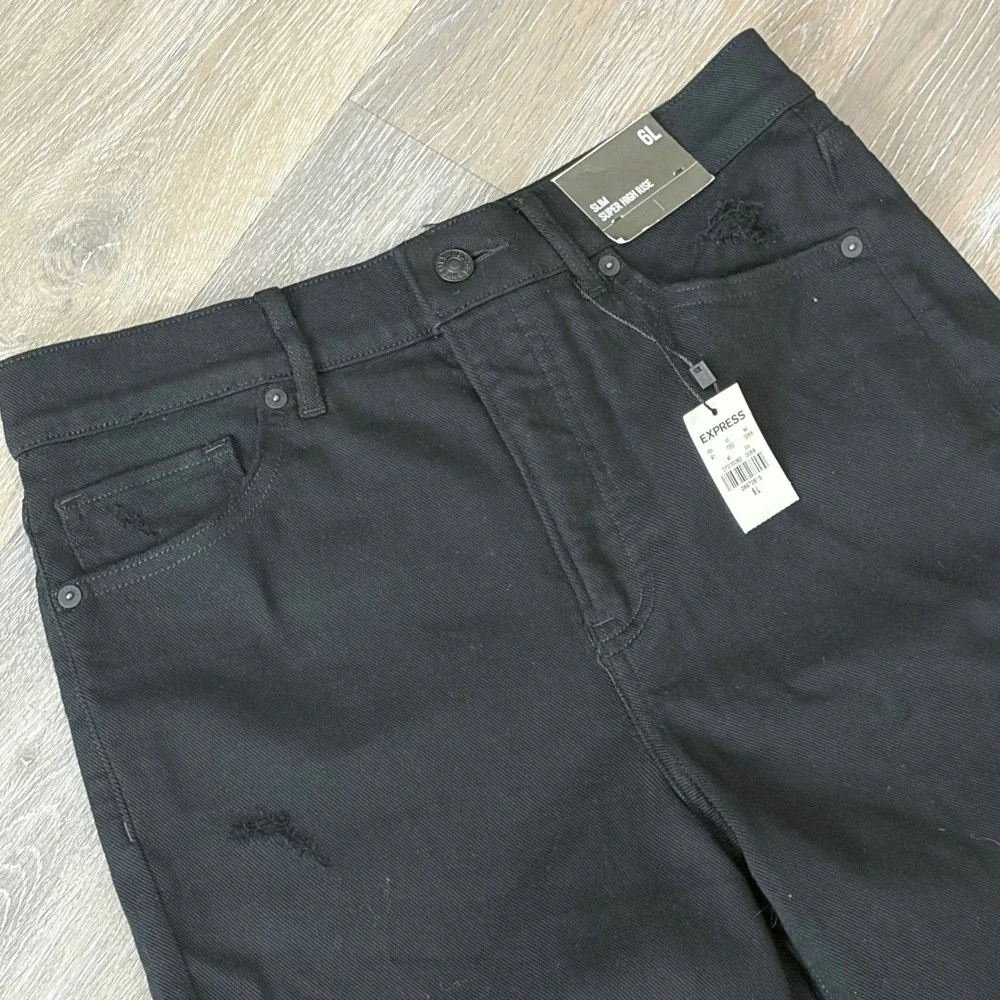Express Slim Super High Rise Distressed Straight Leg Black Jeans 6L NWT